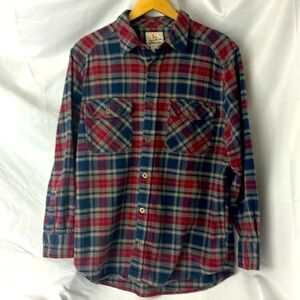Men’s Lumberjack Field & Stream flannel.